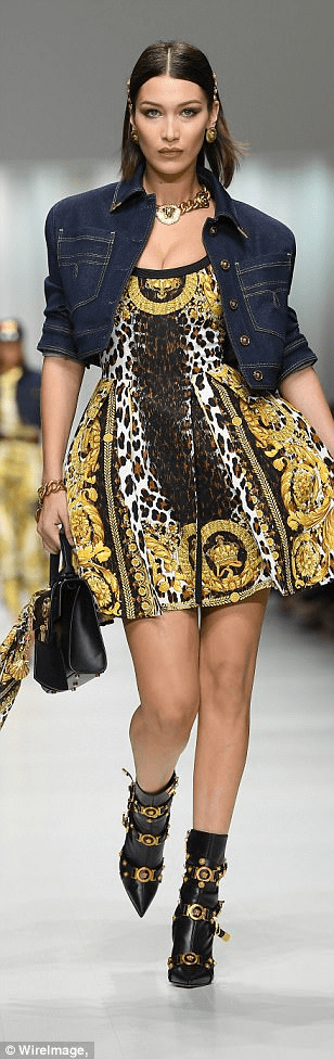 BELLA HADID ATTHE VERSACE SS18 SHOW 2017