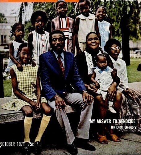 DICK GREGORY AND HIS WIFE LILLIAN GREGORY & THEIR CHILDRENjpg