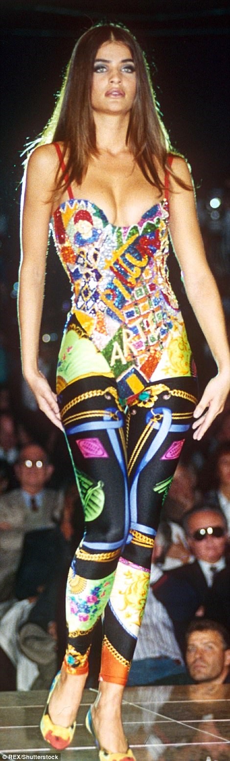 HELENA CHRISTENSEN AS A YOUNG VERSACE MODEL
