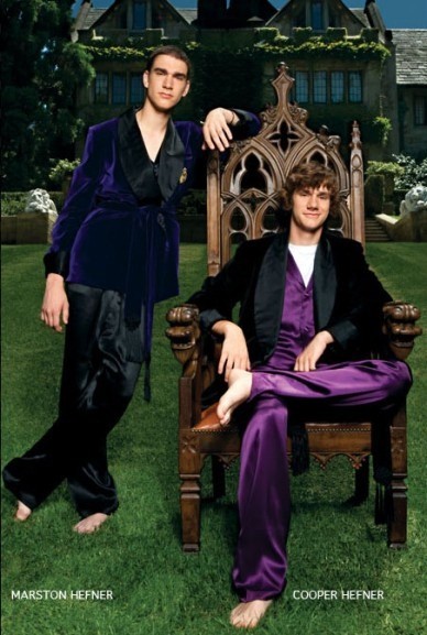 HUGH HEFNER &amp; HIS SONS, COOPER HEFNER &amp; MARSTON HEFNER SITTING#1