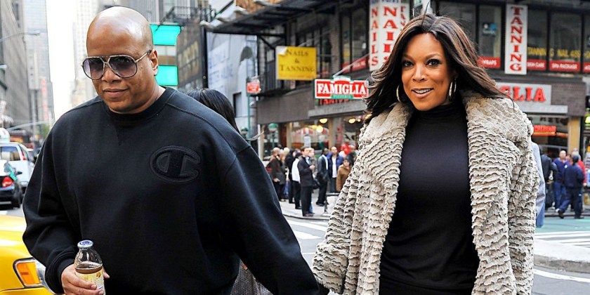 WENDY WILLIAMS &amp; KEVIN HUNTER WALKING DOWNTOWN#1