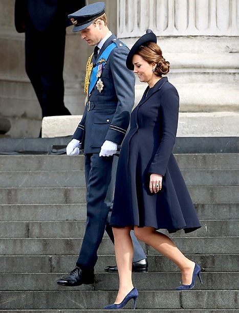 PRINCE WILLIAM AND HIS PREGNANT WIFE - KATE MIDDLETON