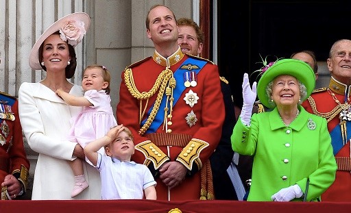QUEEN ELIZABETH AND PRINCE WILLIAM FIGHT OVER KATE MIDDLETON
